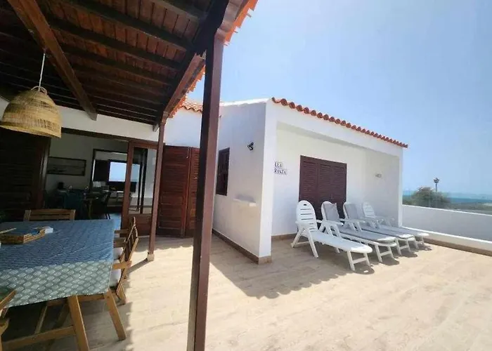 Villa Salada On The Ocean Shore
