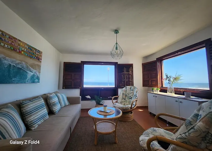 Villa Salada On The Ocean Shore